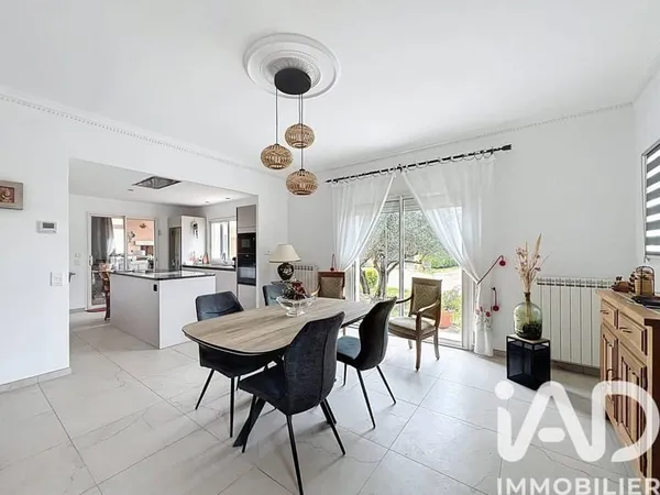 Maison de plain-pied 4 pièces 136 m²