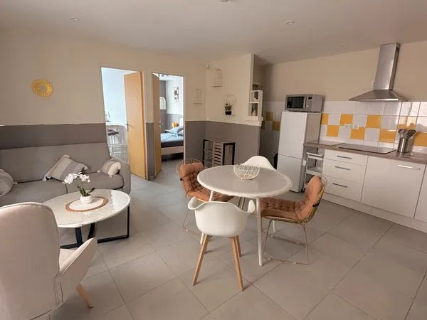 BAGNOLS-SUR-CEZE - PROCHE CENTRE VILLE - Location meublée appartement T3