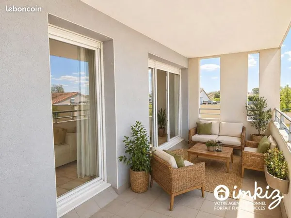 T4 en dernier étage avec terrasse, vue dégagée