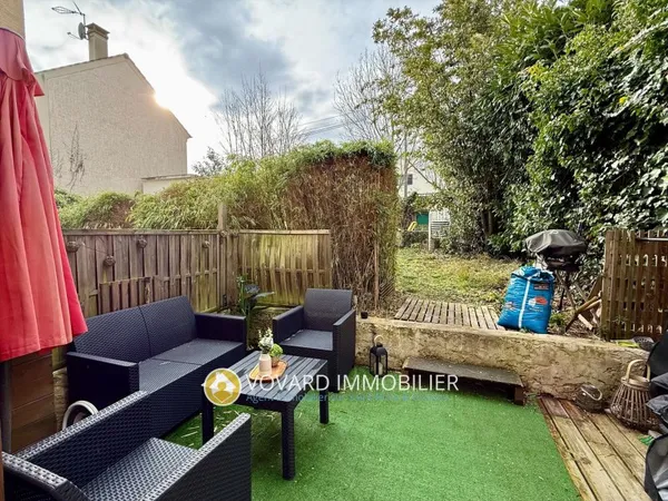 Charmant T2 EN DUPLEX avec jardin à Saint Brice