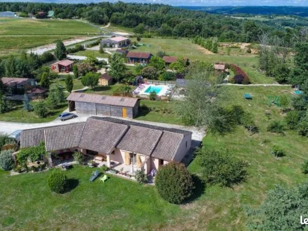 Chambre d'hôtes 23 pièces 401 m²