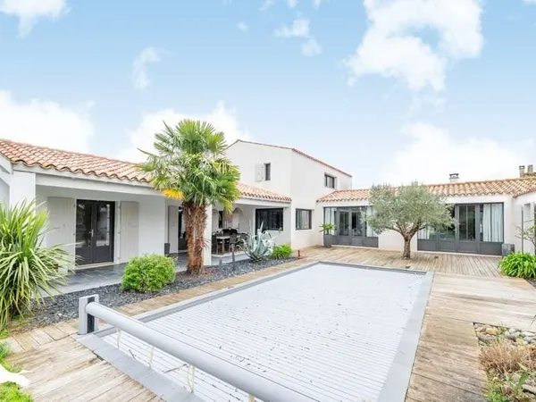 Villa de 7 pièces principales