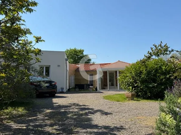 MAISON - 5 PIECES - 109M² - A VENDRE - SAINT AVAUGOURD DES LANDES
