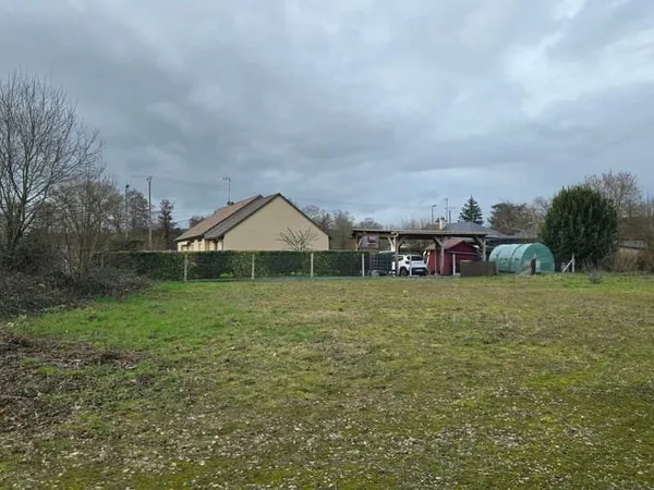 Terrain 903 m²