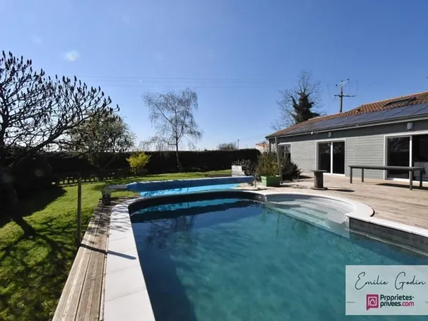 Maison d'architecte Nueil Les Aubiers 6 pièce(s) 135 m2