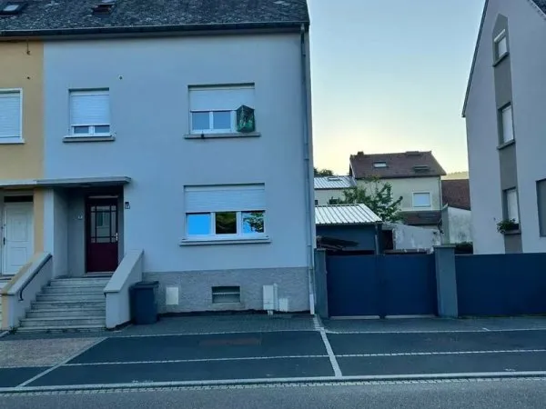 A DEBATTRE Maison mitoyenne 130 m² habitables avec garage 50 m² - Volmerange-les-Mines - Idéal front