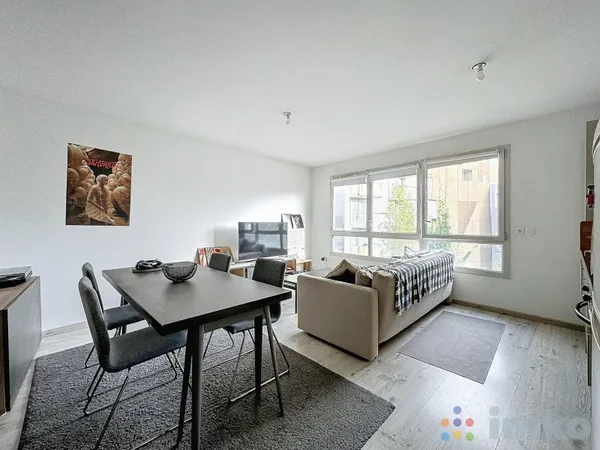 Appartement de type 2 + parking sécurisé