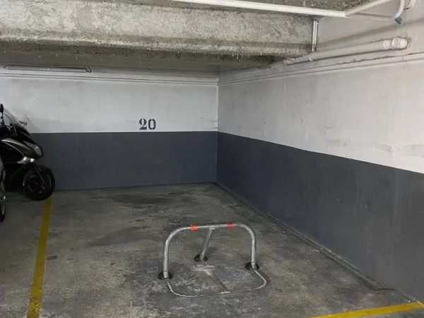 Parking 8 m²