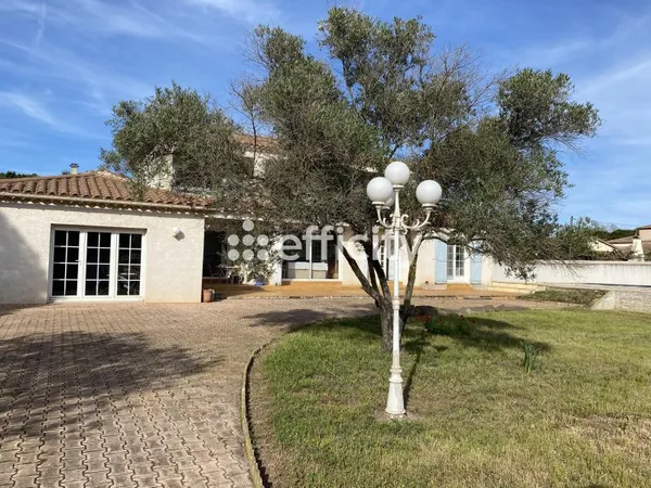 Maison 8 pièces 220 m²