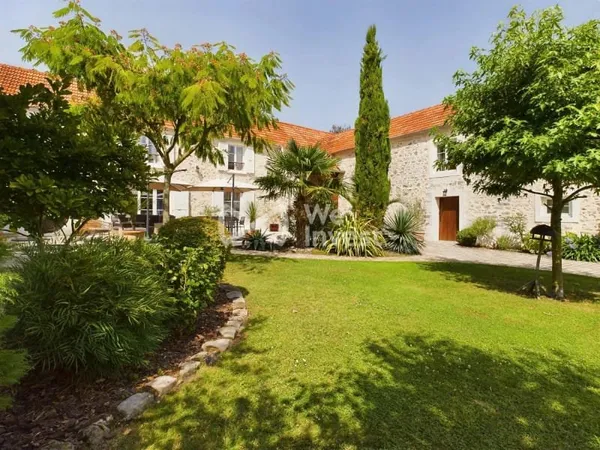 Maison 9 pièces 294 m²