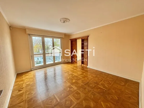 NIORT APPARTEMENT 1 CHAMBRE, DEUX BALCONS ET CAVE !