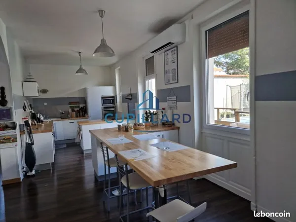 Maison 6 pièces 170 m²