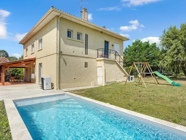 Maison familiale 182m² - Garage piscine et jardin