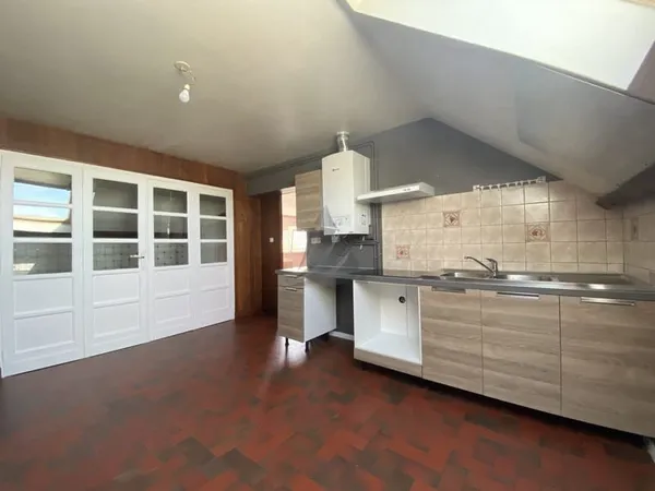 PLACE MARCEAU appartement T3 au 2ème étage