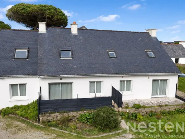 QUIBERON - En vente maison de 209m² composée de deux logements