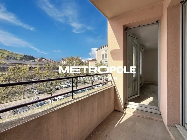 Appartement T2 avec balcon à vendre - Tarare centre