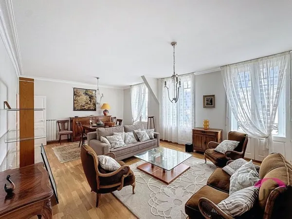 Appartement 4 pièces 122 m²