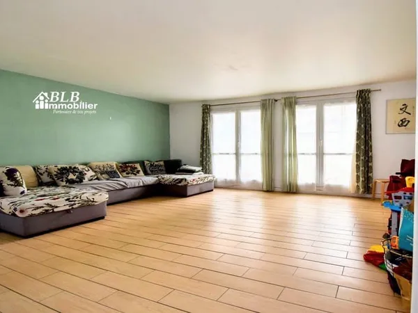 78180 Grand 5 pièces lumineux à Montigny-le-Bretonneux Rés