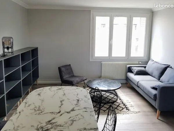 Chambre meublée à louer en colocation LYON 8 proche Mermoz