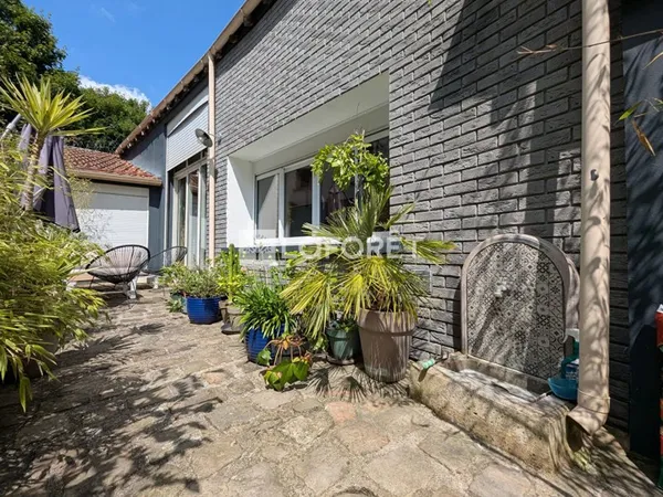 Maison 8 pièces 168 m²