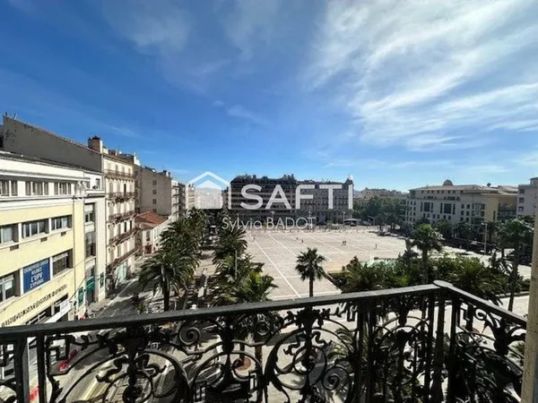 TOULON HAUTE VILLE APPARTEMENT T5 AU 4/6 AVEC ASCENSEUR