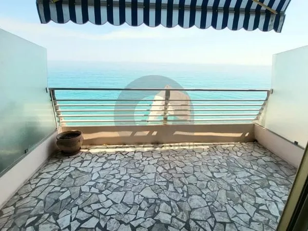 Appartement Front de Mer - Menton - Proche Solenzara