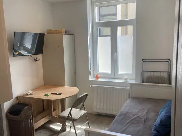Studio entièrement meublé