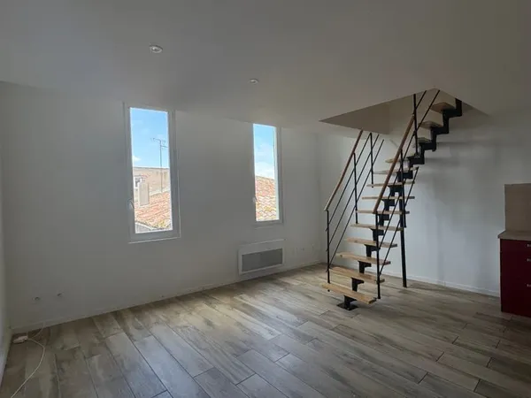 T3 Duplex non meublé de 52 m² avec Jardin Partagé - À deux pas du Bassin - Castelnaudary