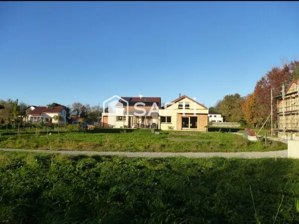 L écologie c'est un état f Esprit terrain de 577m2 dans village écologique