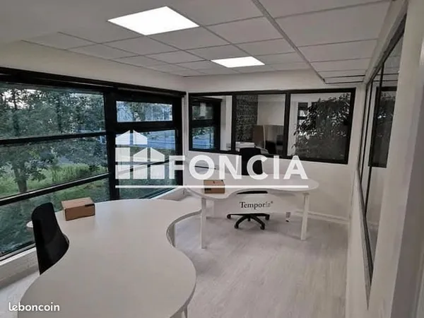 Local commercial 167 m²