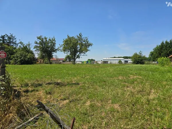 Terrain 3830 m²
