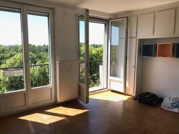 A louer ? Appartement T2 € Lille, façade de l'Esplanade ? Vue dégagée