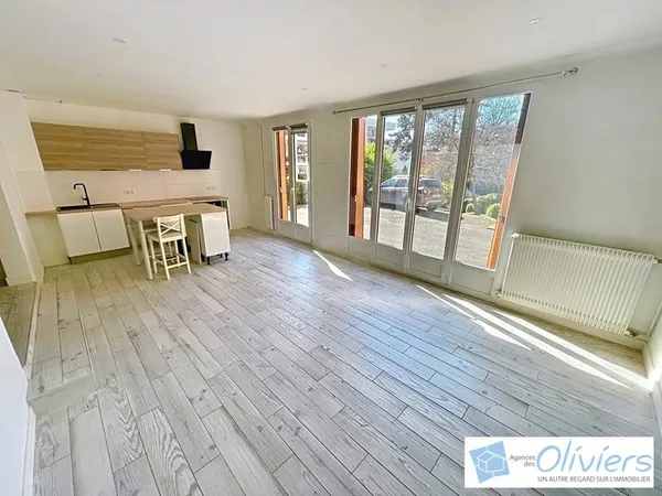 Appartement Chevreuse 2 pièce(s) 61.81 m2