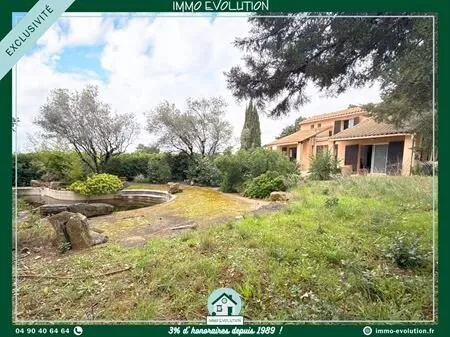 Villa - 136.77m ²