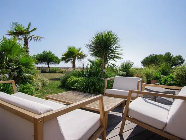 LA ROCHELLE - LES MINIMES : MAISON FAMILIALE D'EXCEPTION FACE À LA MER