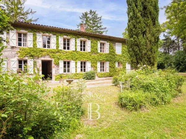 CARAMAN MAISON DE 330 m² sur terrain de 1,2 hectare
