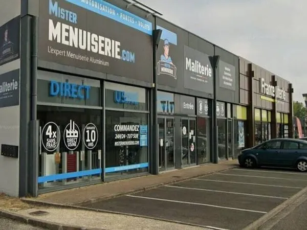 Local commercial 177 m²