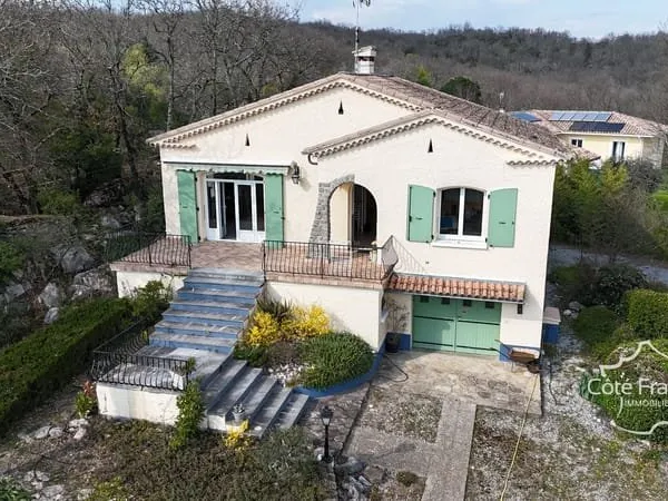 Propriété sud Ardèche de 158 m2 habitables avec piscine sur