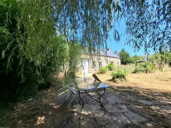 En exclusivité longère en pierre DONGES