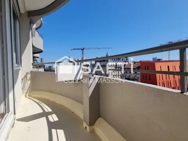 Appartement traversant avec BALCON et CAVE