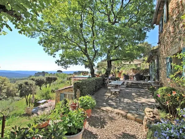 Château 5 pièces 207 m²