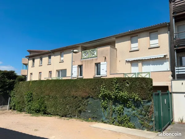 Au centre de Montagny le haut : T3 69 m² - Garage, parking et cave