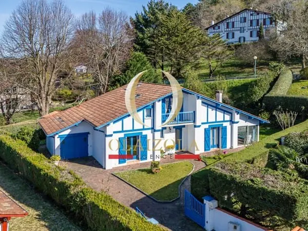 Saint-Jean-de-Luz - Maison familiale avec garage au calme d'une impasse