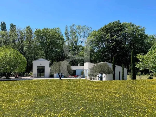 Mas avec piscine et 1.5 hectare de terrain à Vaison-la-Romaine
