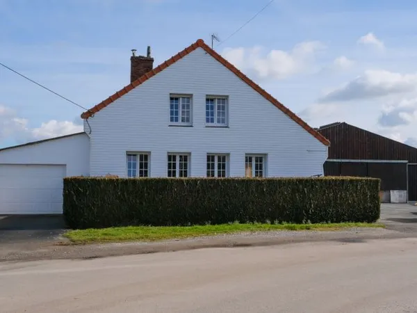 FLEURY : ANCIEN CORPS DE FERME DE 165m2