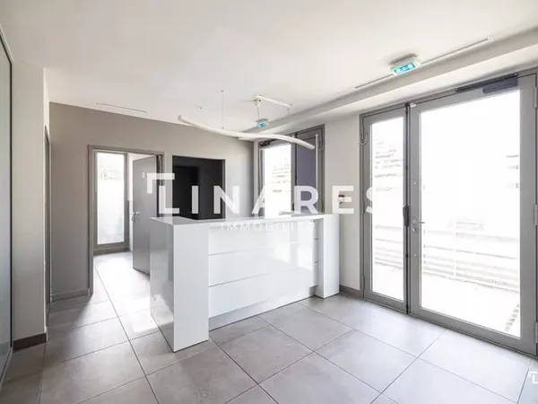 MEDIC CENTER - Local Commercial de 117m2 - 13210 Saint-Rémy-de-Provence
