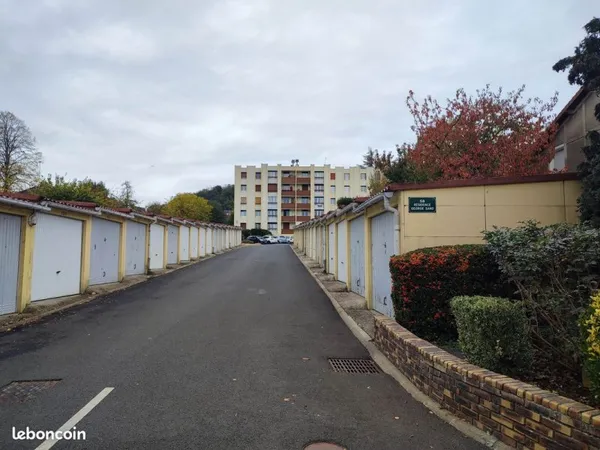 Box à Palaiseau - Appel d'offre