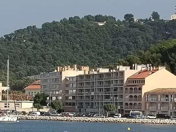 * Proche Plage & Port * Appartement 3 Pièces * Terrasse Avec VUE * (83430) SAINT MANDRIER SUR MER *