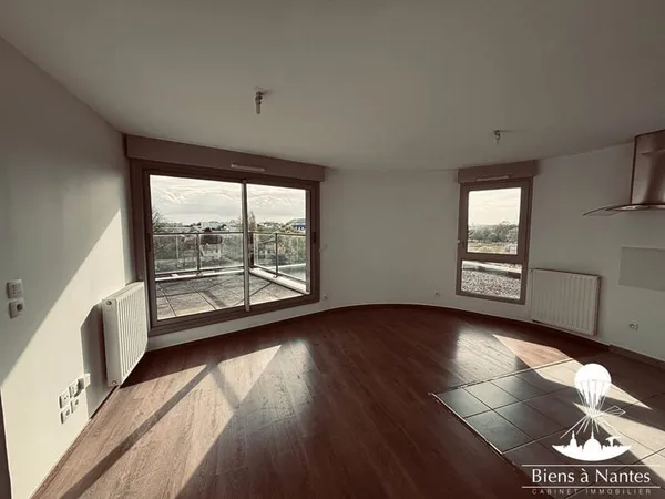 À vendre : appartement T3 dernier étage, ascenseur, terrasse