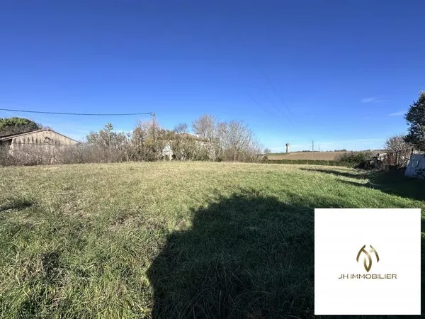 Terrain 1800 m²